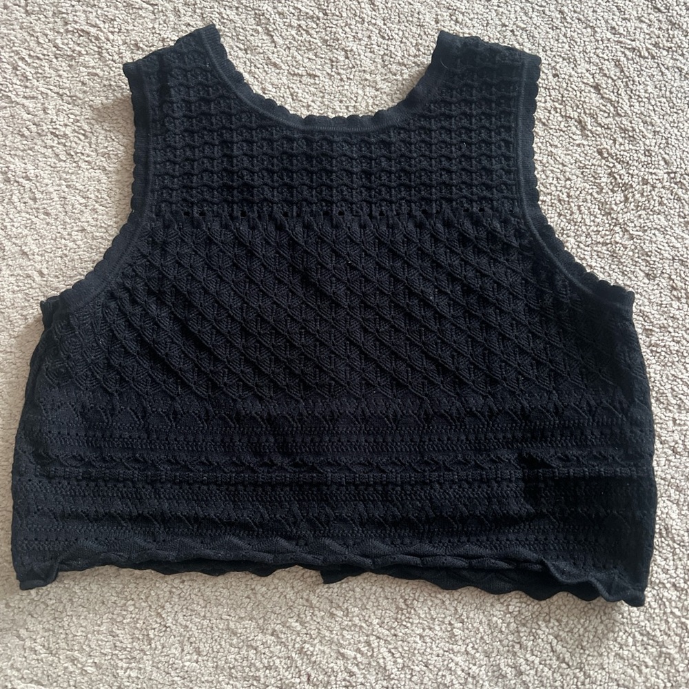 SHEIN Black Textured Crop Top